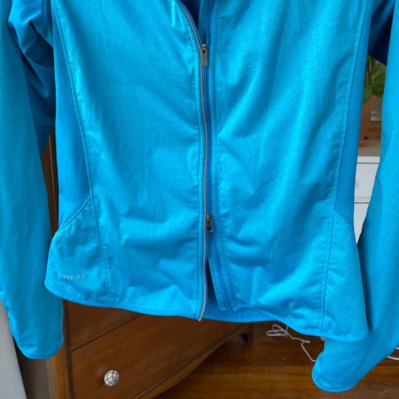 Nike | Women's Blue Dri-Fit Running Jacket - Picture 5 of 9